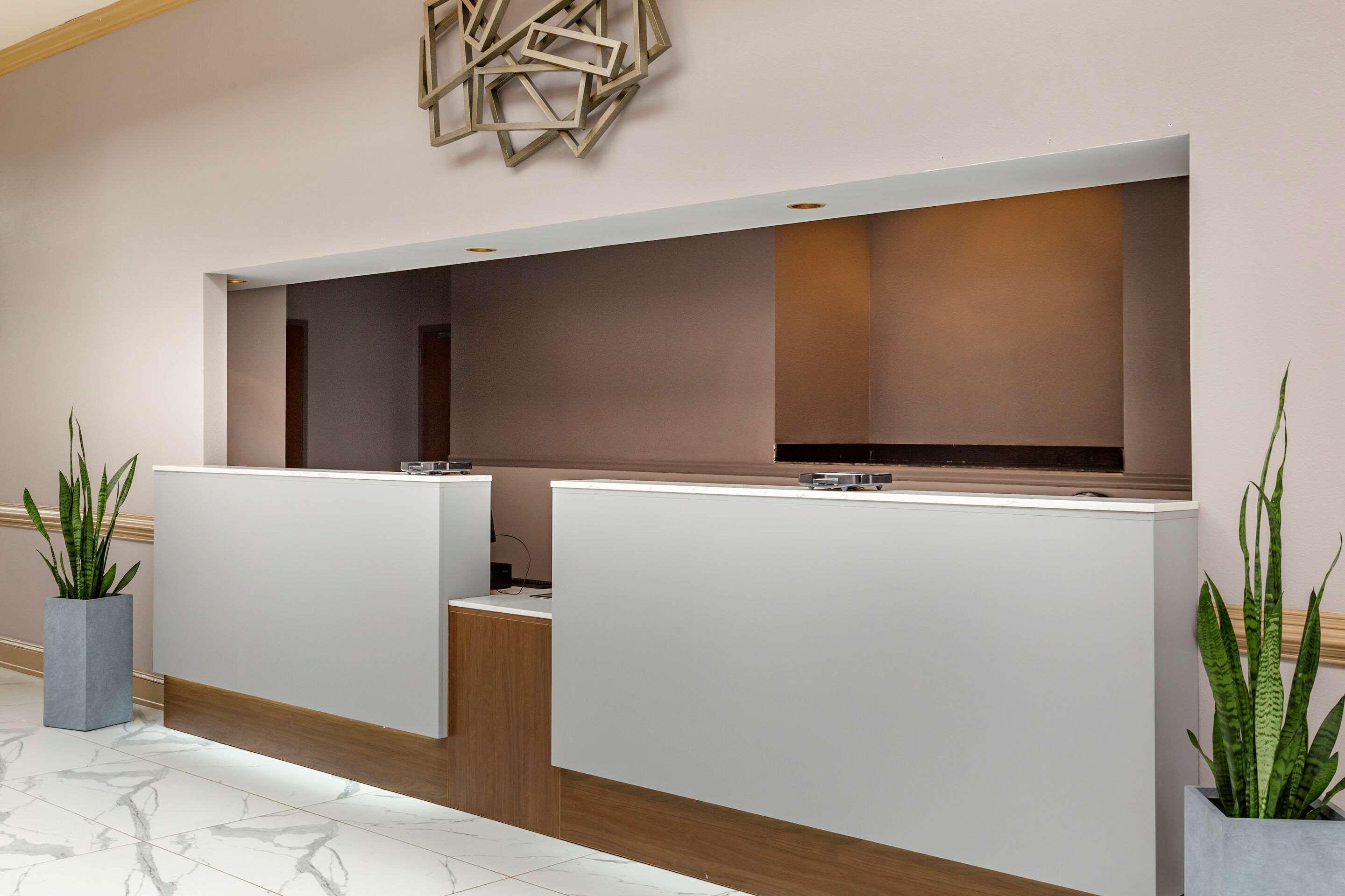 Clarion Hotel Fayetteville Extérieur photo