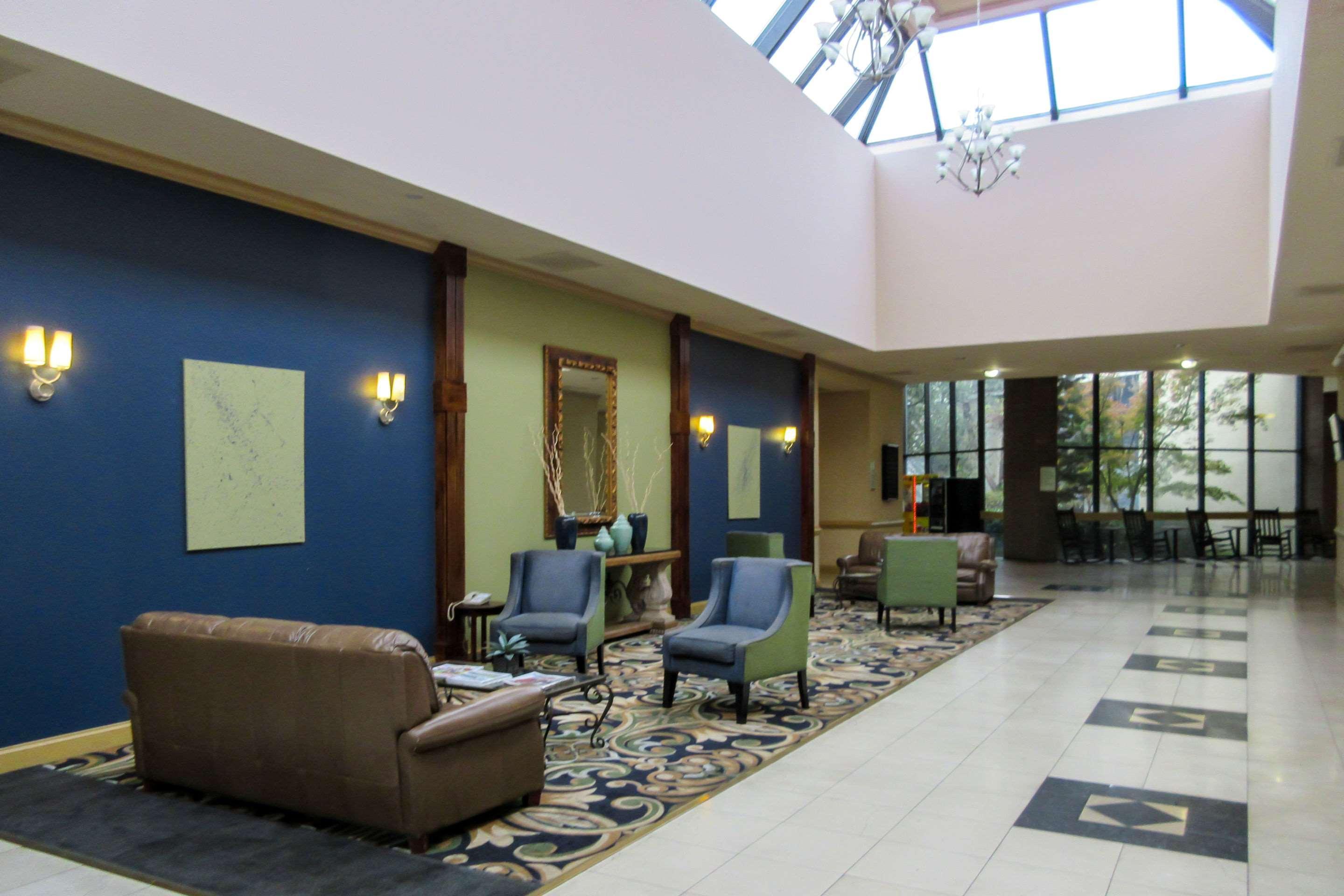 Clarion Hotel Fayetteville Extérieur photo